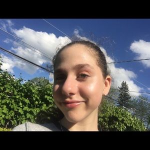 Meet your Posher, Hannah